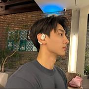 他是一束阳光的个人资料头像