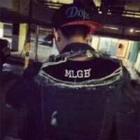 洒脱风筝ze头像