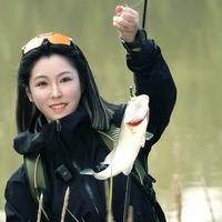 路亚李念恩头像