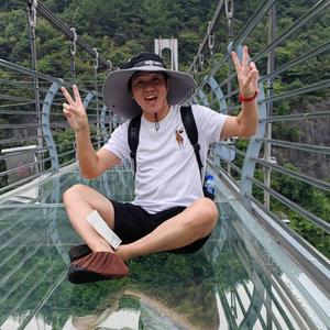鹤沙强咕咕头像