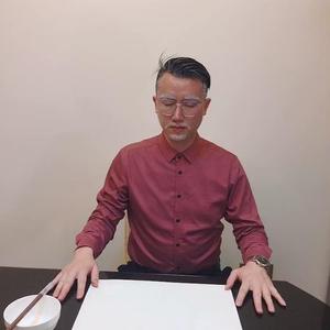 善良坚强的老强头像