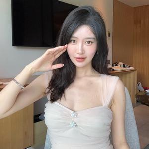 沪漂女孩艺轩晚8点直播