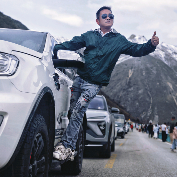 自驾旅行风哥哥头像