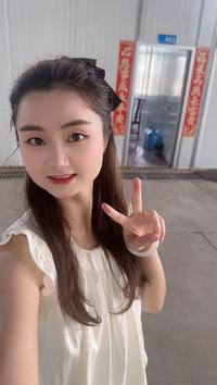 洗护专场叶子呀头像