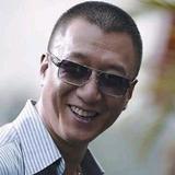 不经沧桑何谈男人M头像