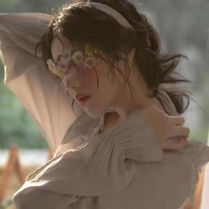 一鹿变美头像