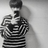 按时睡觉tzt头像