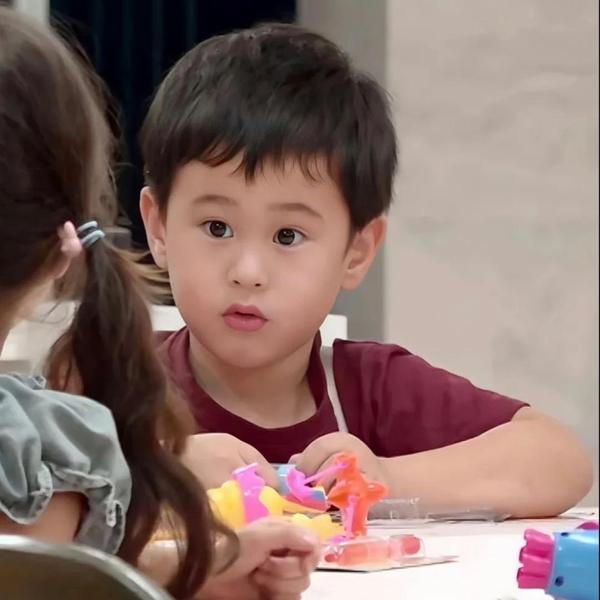 观天下大事pw头像