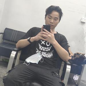 正直伊夫林9o7头像