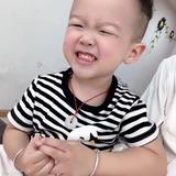 越吻越伤心t头像