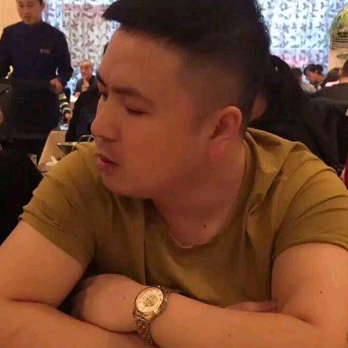 伟恩臻品汽配商行头像