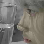 扛把子扛不动鸭的个人资料头像