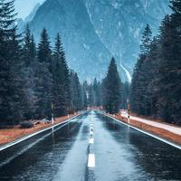 世界虽好与你环环相扣头像