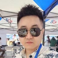 欧财D宝哥头像