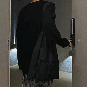 秀衬头像