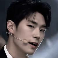 清梦泛星河头像