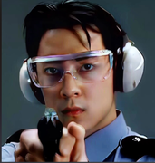 彦祖丨大威天龙的个人资料头像