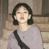 初吻给了小奶嘴头像