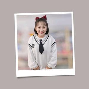 小白老师爱唱歌头像