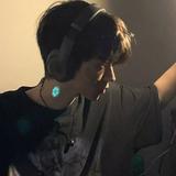 Jc穷的响叮当头像