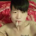 奋发露珠y0头像
